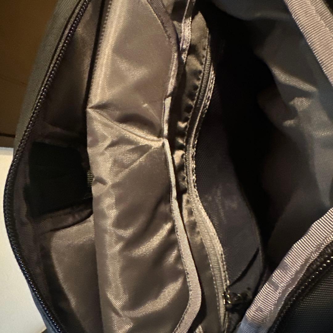 パタゴニア] トートバッグ レフュジオ・デイ・パック 26L