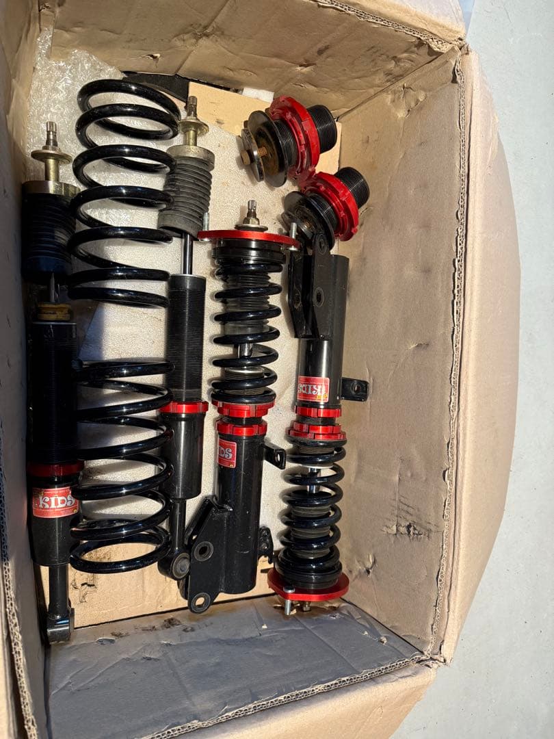 ファイナルコネクション　LA600S タント　車高調