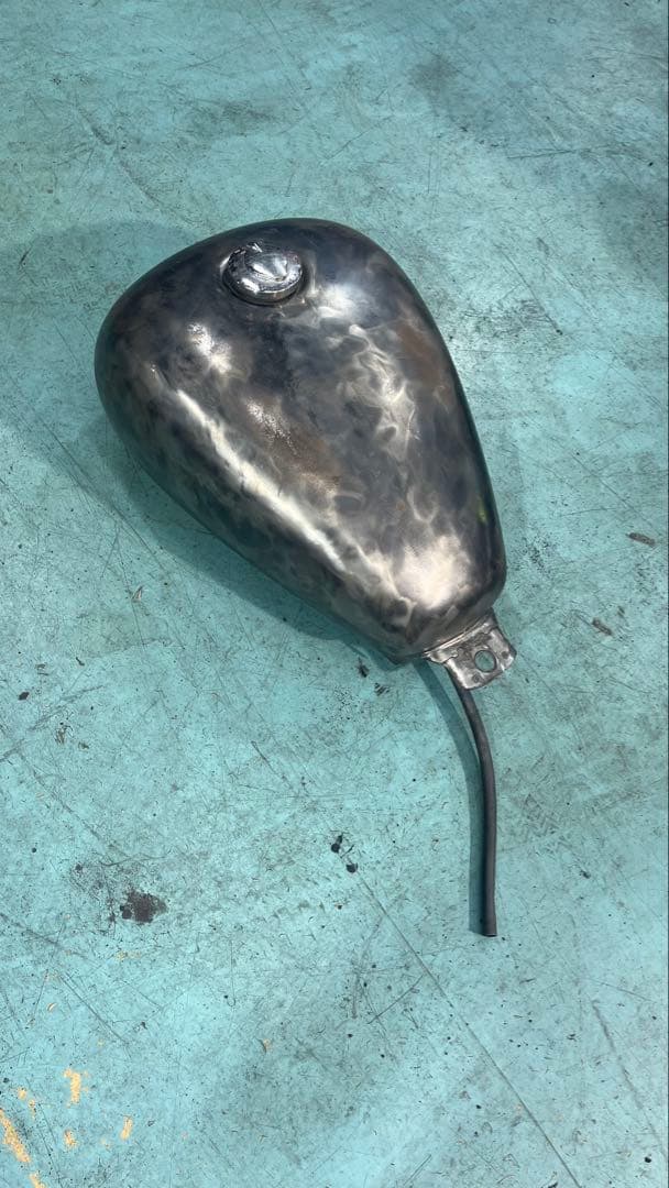 スティード タンク