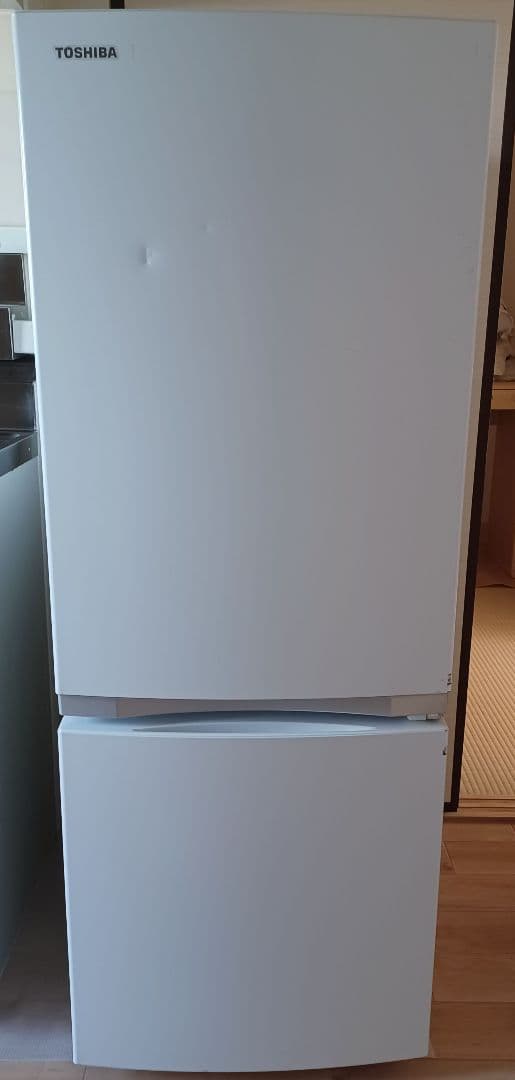 大阪府内限定 送料無料 TOSHIBA GR-R15BS 冷蔵庫 ホワイト