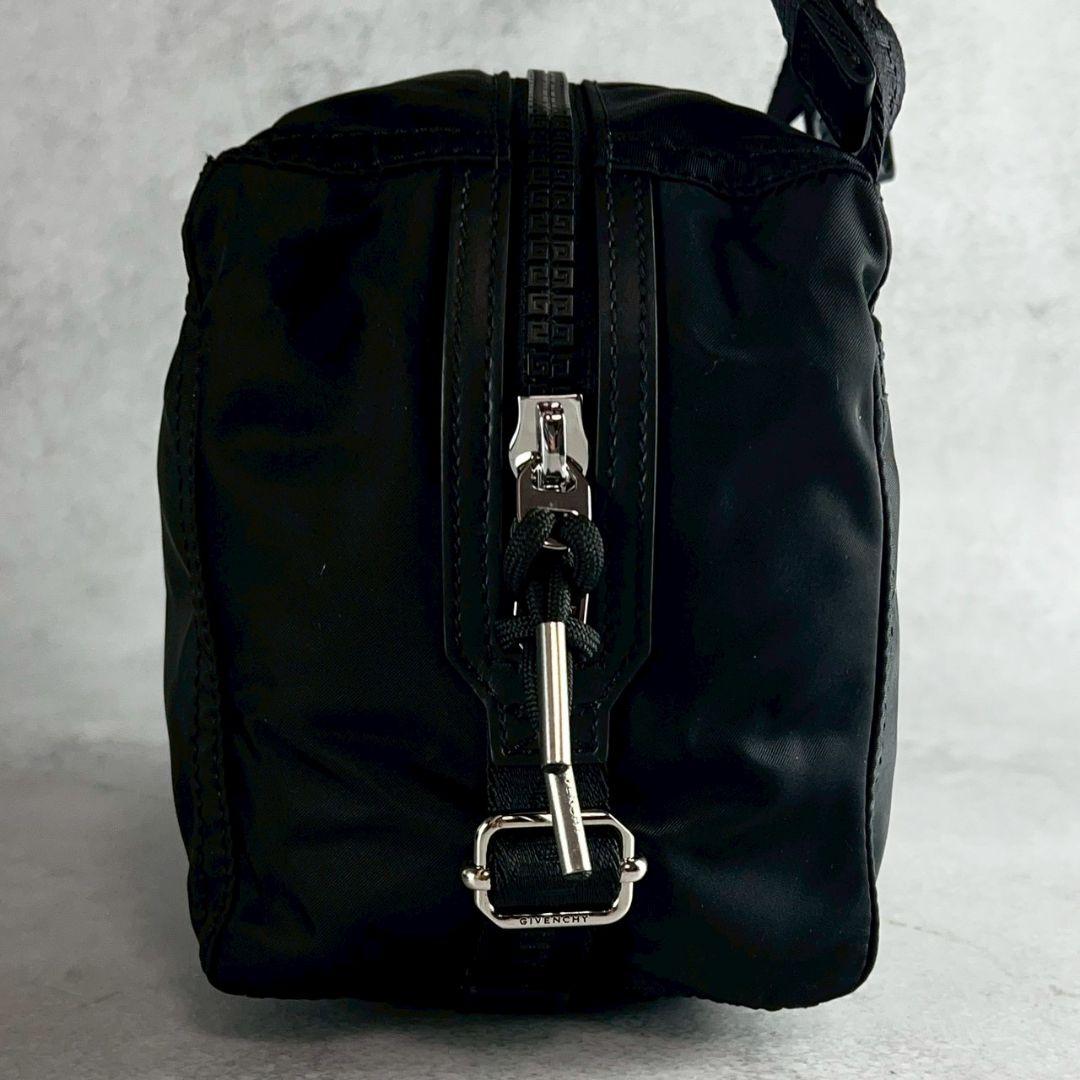 現行未使用級！GIVENCHY ジバンシー パンドラS ナイロンショルダーバッグ