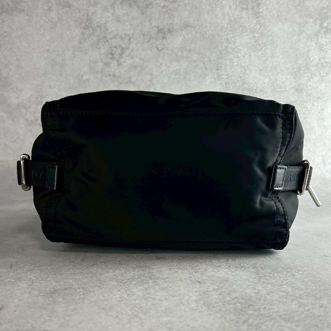 現行未使用級！GIVENCHY ジバンシー パンドラS ナイロンショルダーバッグ