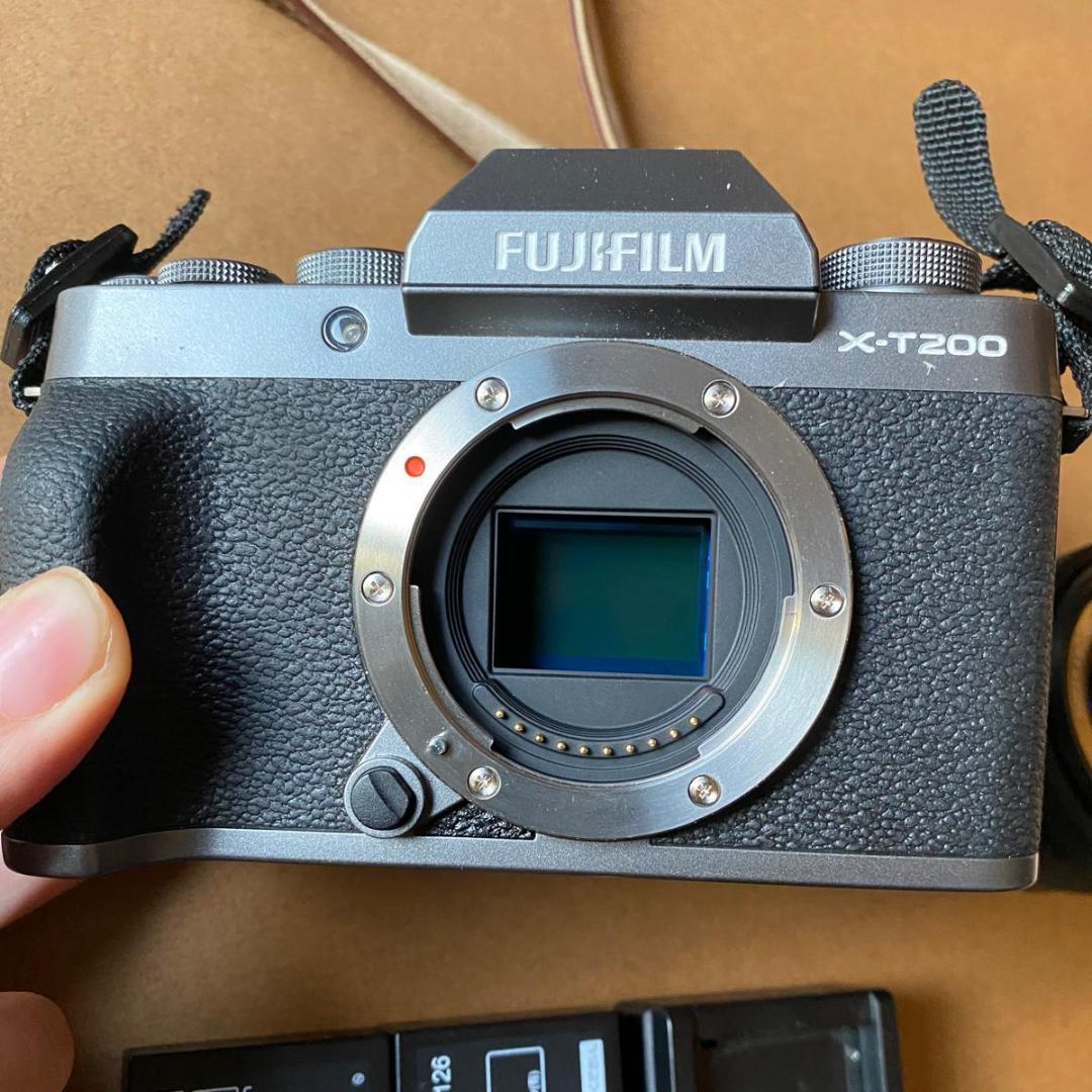 【美品】 FUJIFILM X-T200 レンズキット（XC15-45mm）