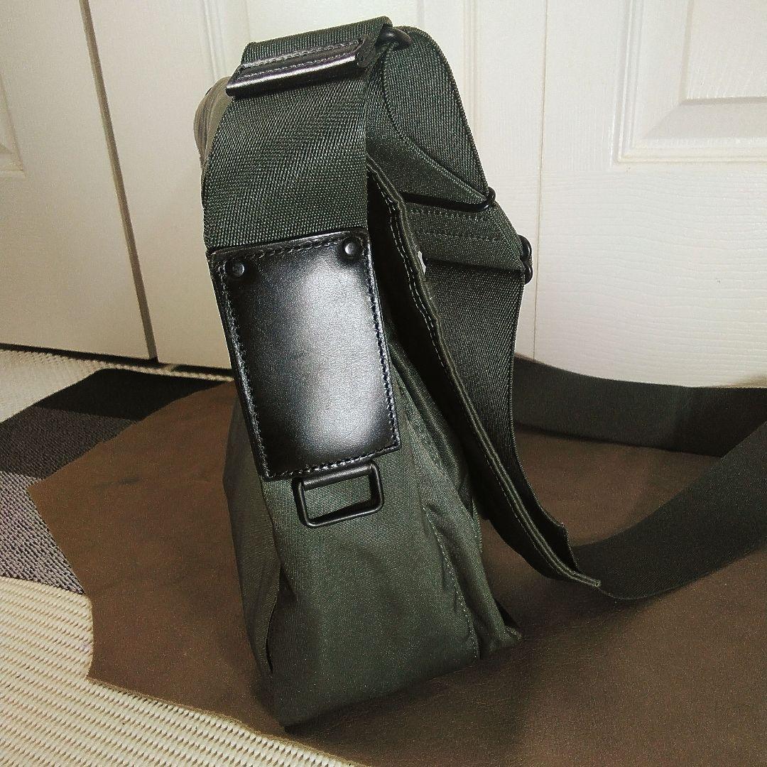 PORTER⁄LIFTショルダーバッグ カーキグリーン
