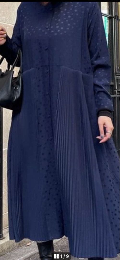 水玉ランダムプリーツワンピース　SUMI STYLE