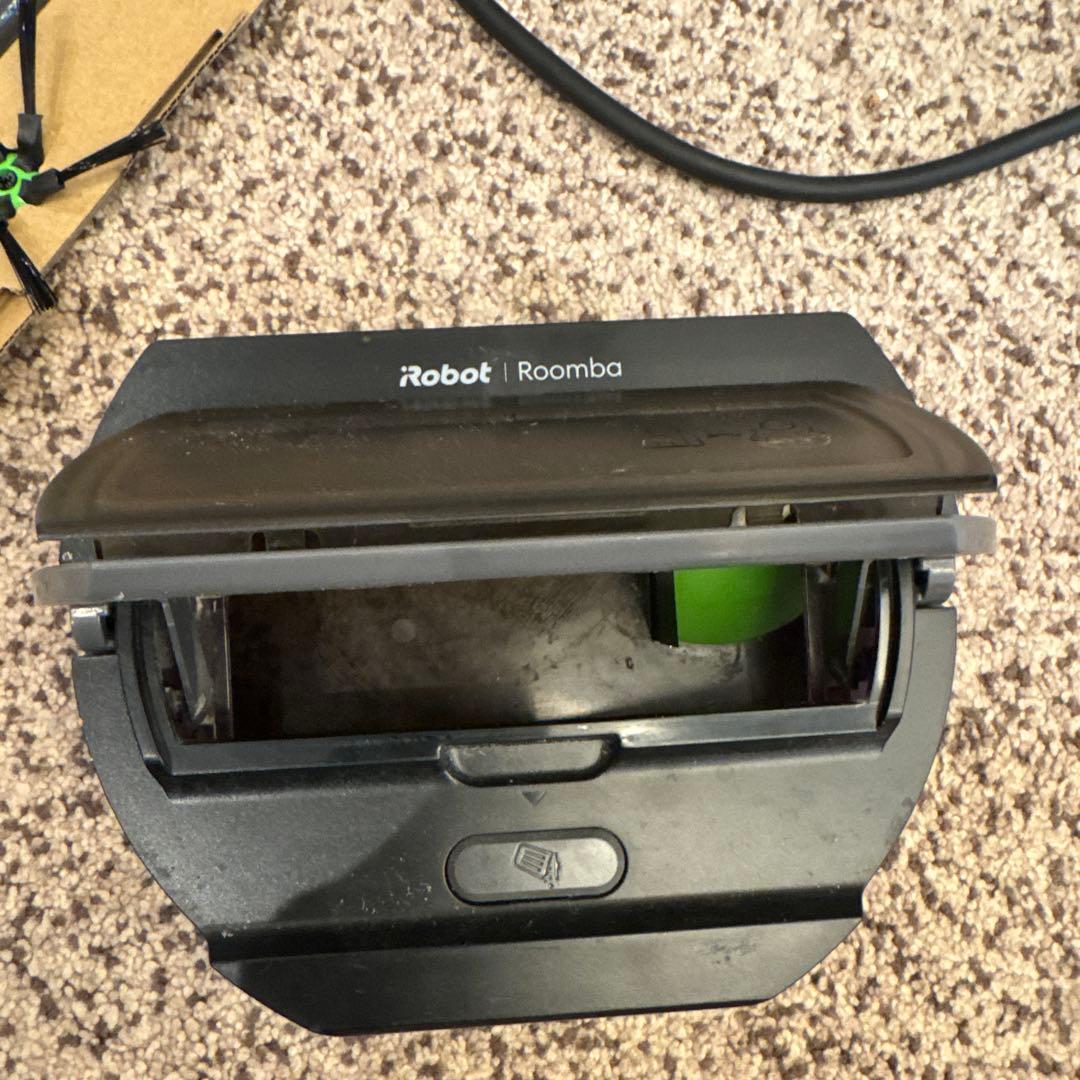 iRobot Roomba Sシリーズ　自動掃除機 黒　ジャンク品