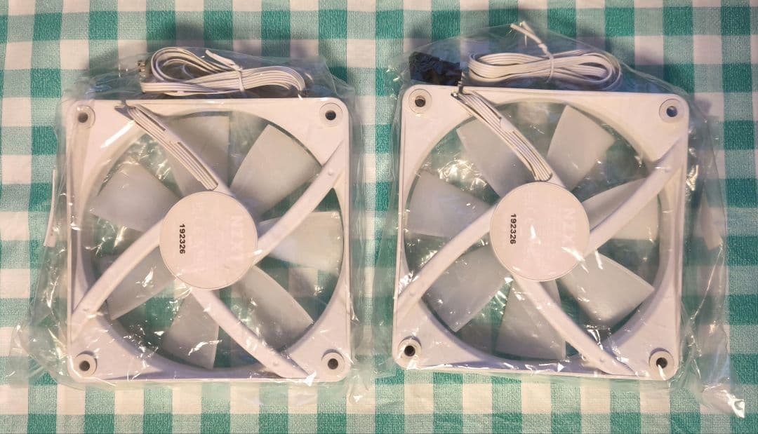 【ジャンク】NZXT KRAKEN ELITE 240 RGB。