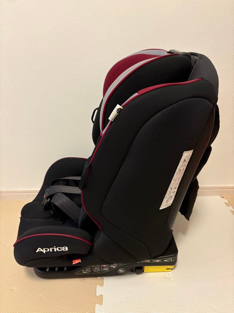 Aprica　フォームフィット AB　チャイルド＆ジュニアシート　ISOFIX