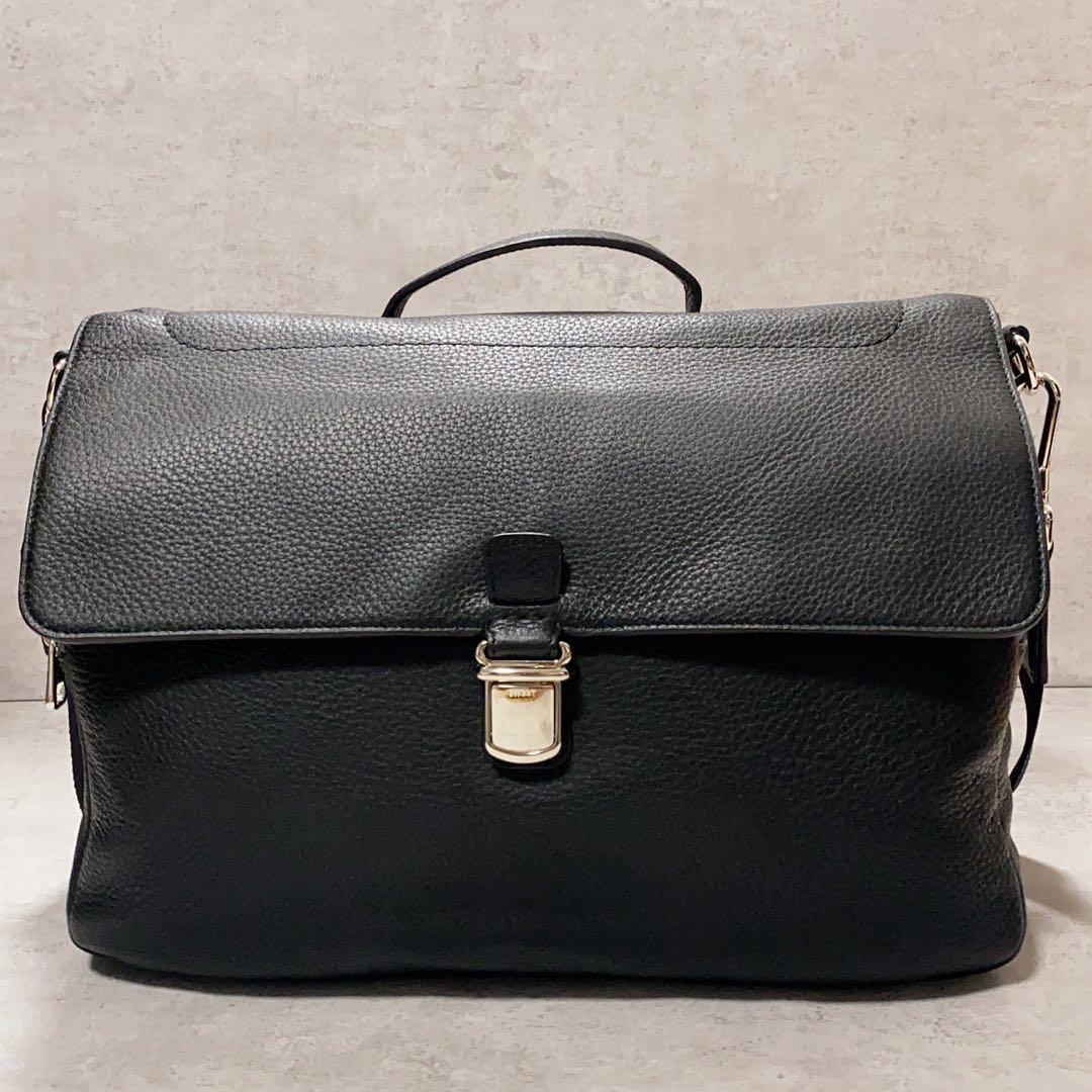 極美品✨BALLY バリー メッセンジャーバッグ 斜め掛け 大容量 A4収納 黒