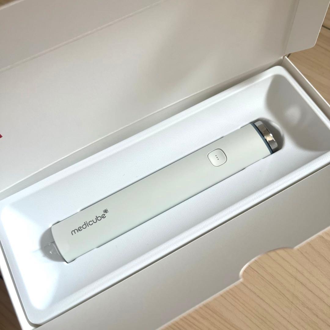 メディキューブ　 【入門美顔器】 AGE-R ブースタープロミニ / 美顔器