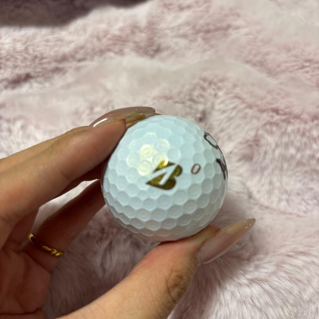 原英莉花さん　サイン入りボール