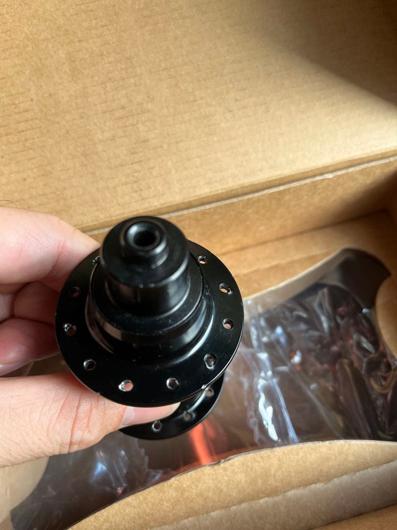 DT SWISS 240s ハブ 11速ロード用 24H