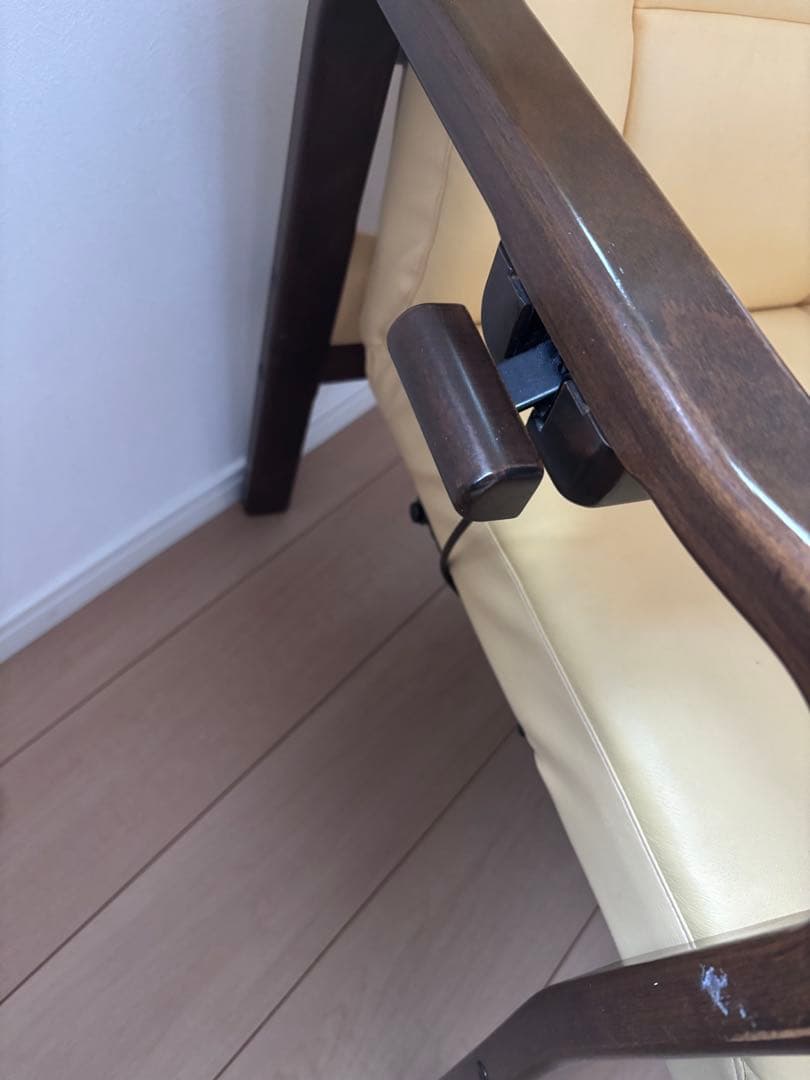 みとこんどりあ冨士ファニチア Comodo リクライニングチェア 12万