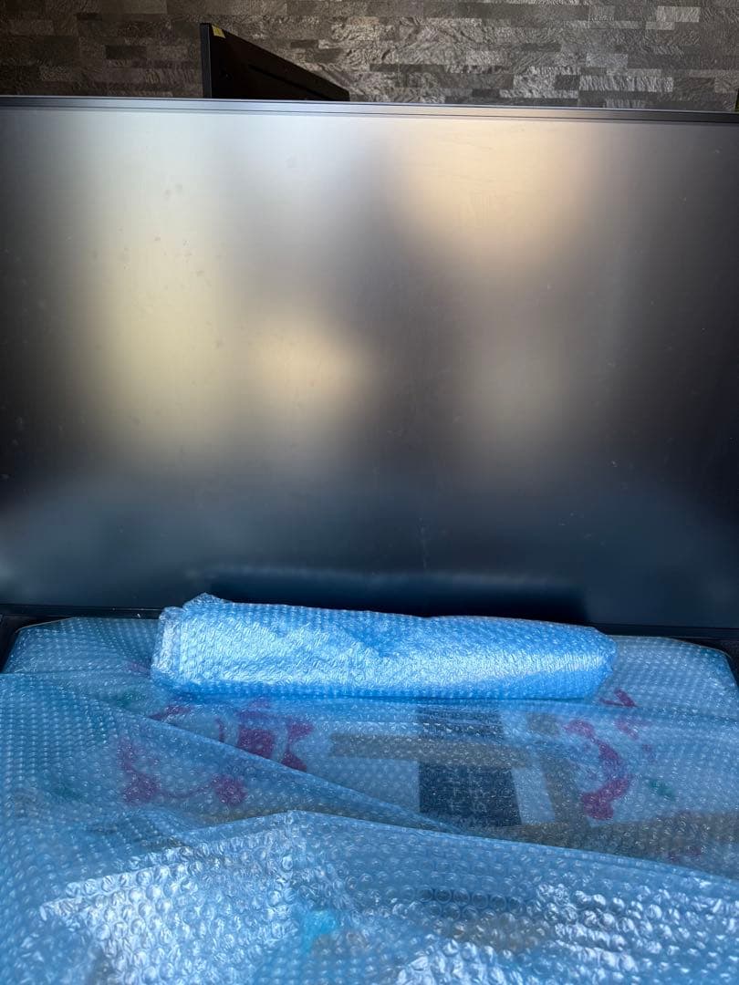 ジョンジョリーナジョリー5世　LG モニター 43UN700T-B