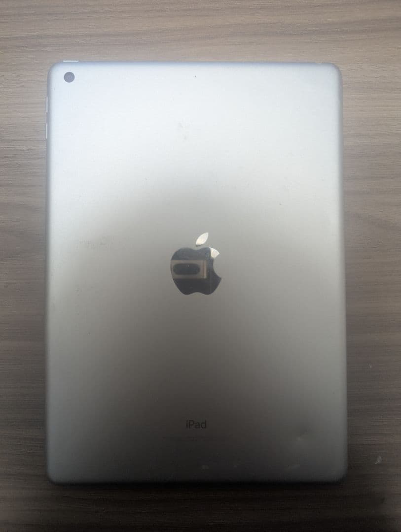 Apple iPad 10.2インチ ホワイト