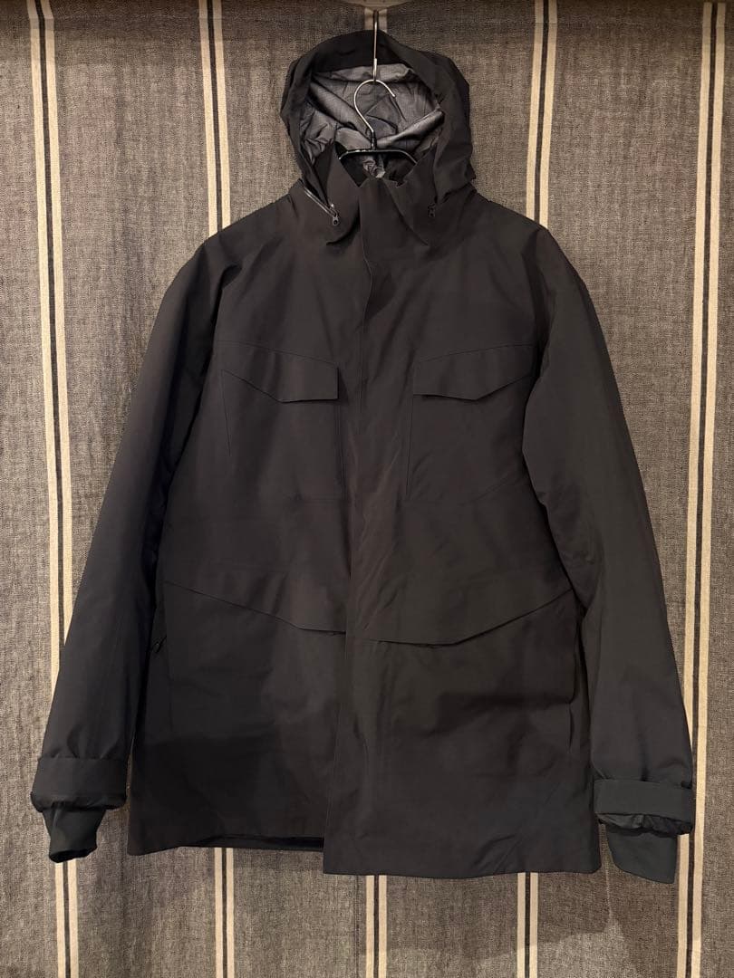 週末値下げ　ARC'TERYX VEILANCE FIELD IS JKT