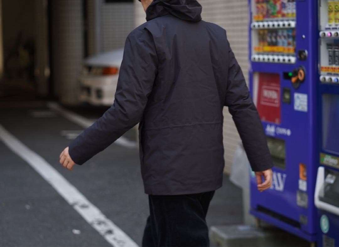 週末値下げ　ARC'TERYX VEILANCE FIELD IS JKT