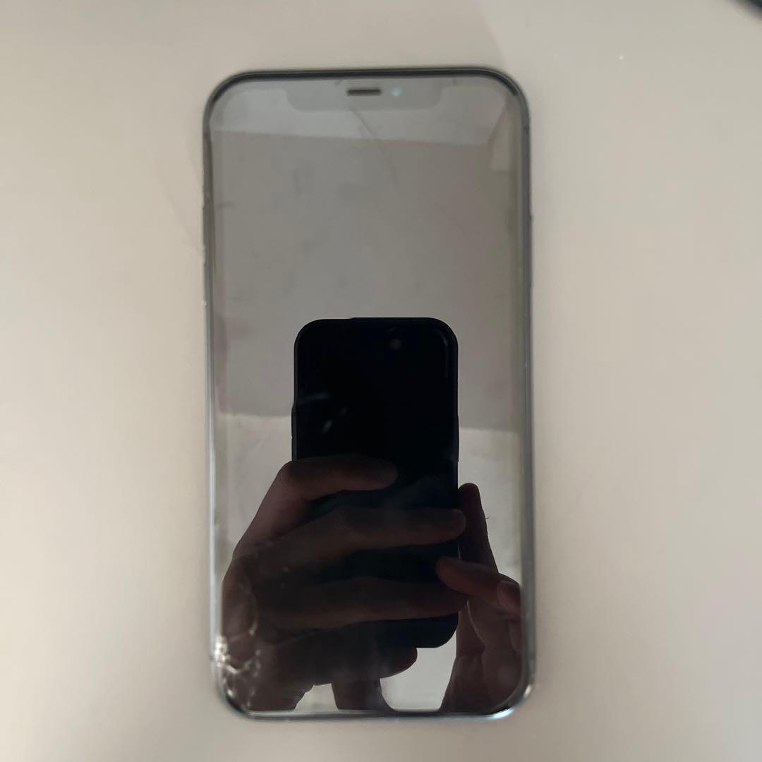 Apple iPhone 11 ブラック 本体