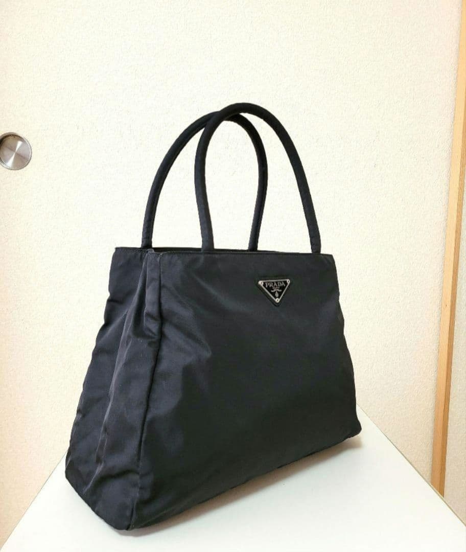 PRADAプラダ　テスート　ナイロン　ハンドバッグ　黒無地　ロゴ