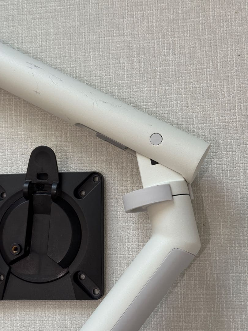 ハーマンミラー CBS モニターアーム FLO ホワイト