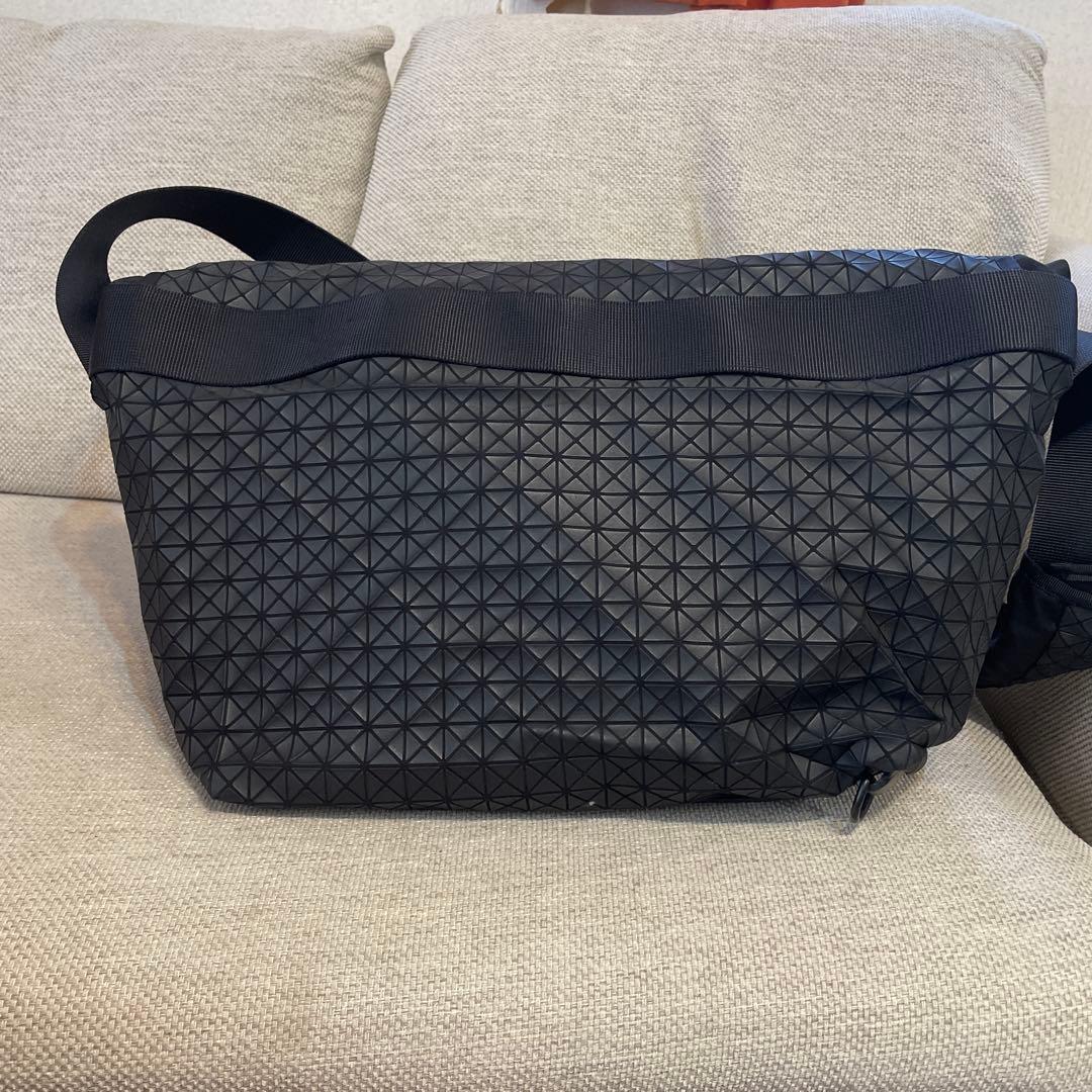 BAO BAO ISSEY MIYAKE バオバオ メッセンジャーバッグブラック