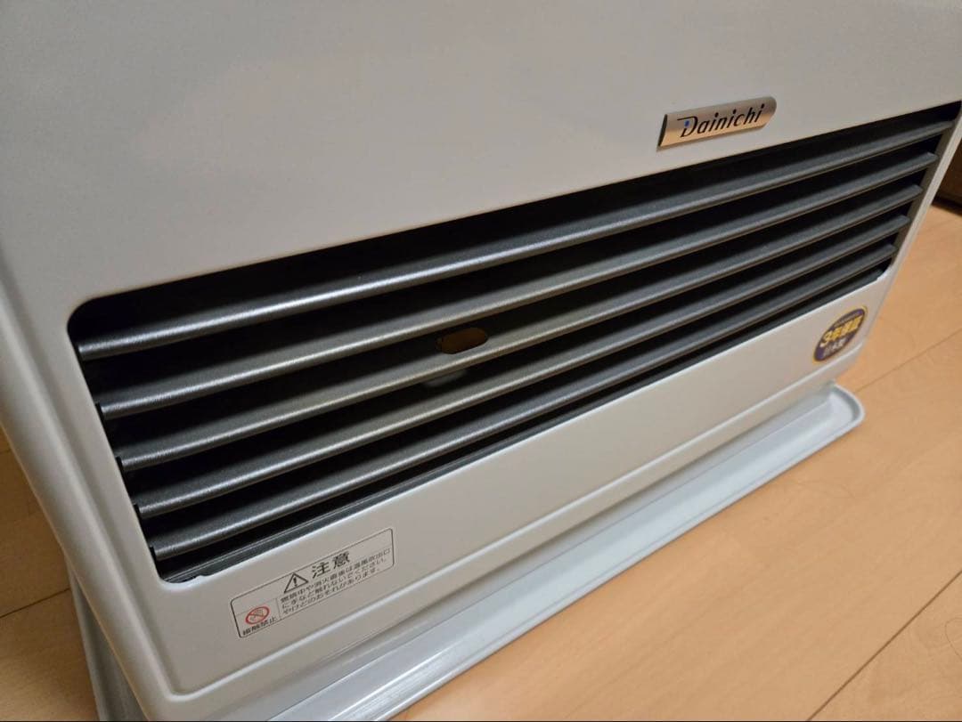 ダイニチ FW-72DX4石油ファンヒーターホワイト　2018年製