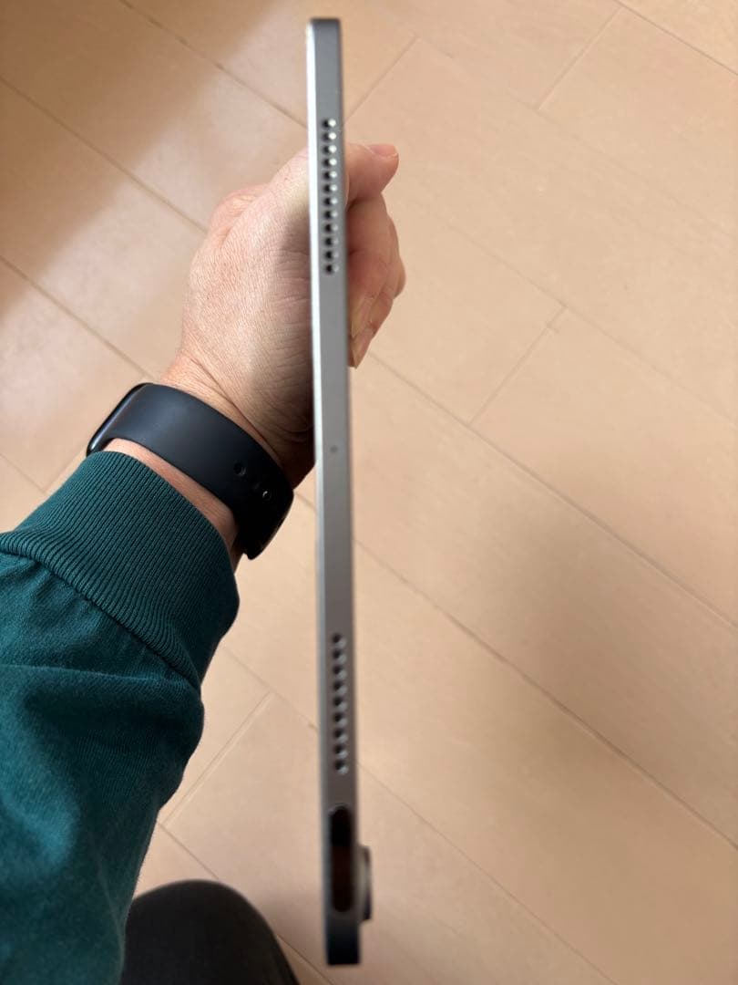 Apple iPad Air 10.9インチ スペースグレイ　第4世代 本体