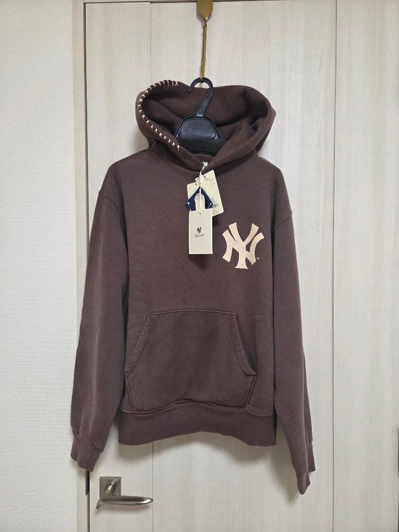 ⭕新品、未使用⭕マッドハッピー☆ヤンキースコラボ☆フーディー☆XS
