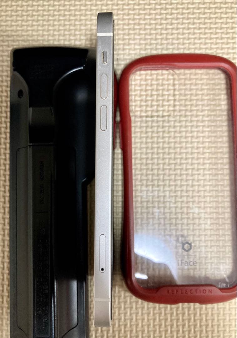 アップル iPhone12 64GB ホワイト　SIMフリー