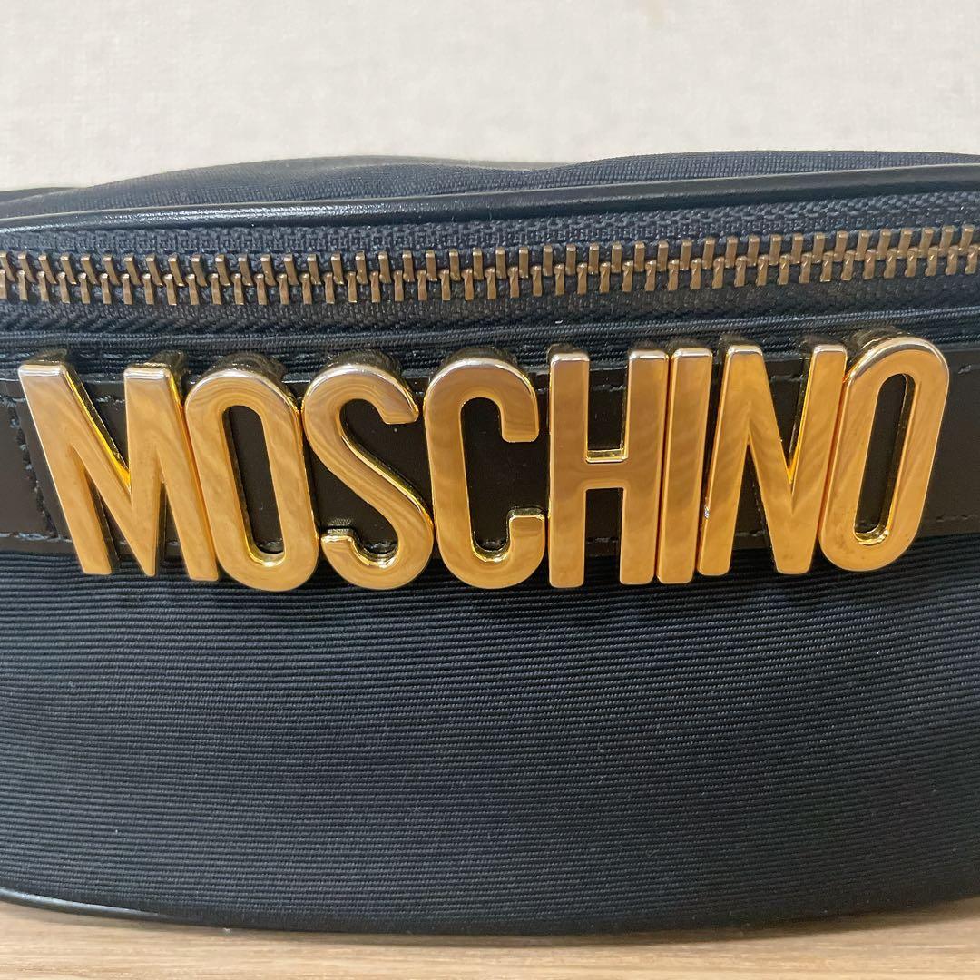 美品　希少　MOSCHINO モスキーノ　ボディバッグ 黒　ゴールド　ビッグロゴ