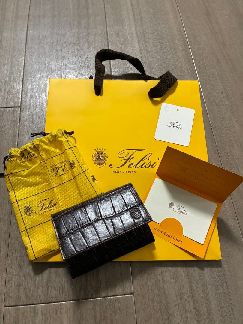 新品未使用。 #プレゼントに　#お祝いに　#上品に フェリージ カードケース