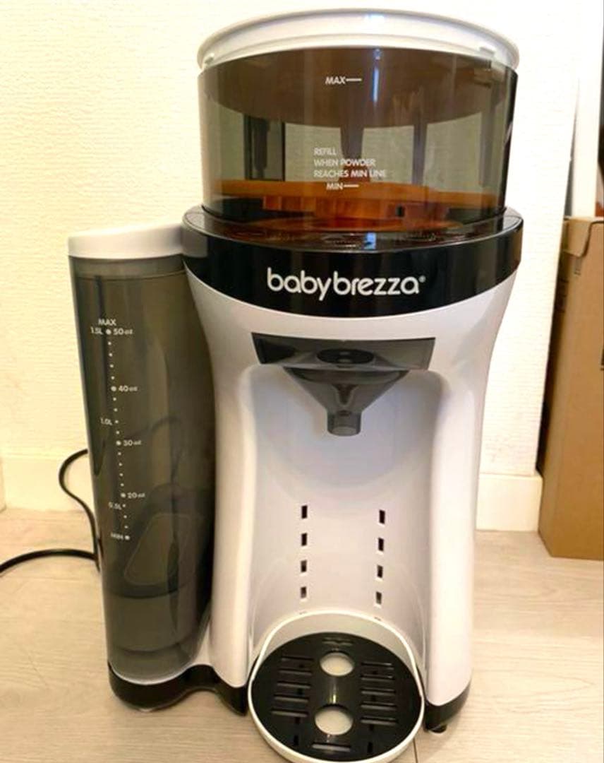 変圧器込み　自動調乳器　ベイビーブレッツァ　 Baby Brezza