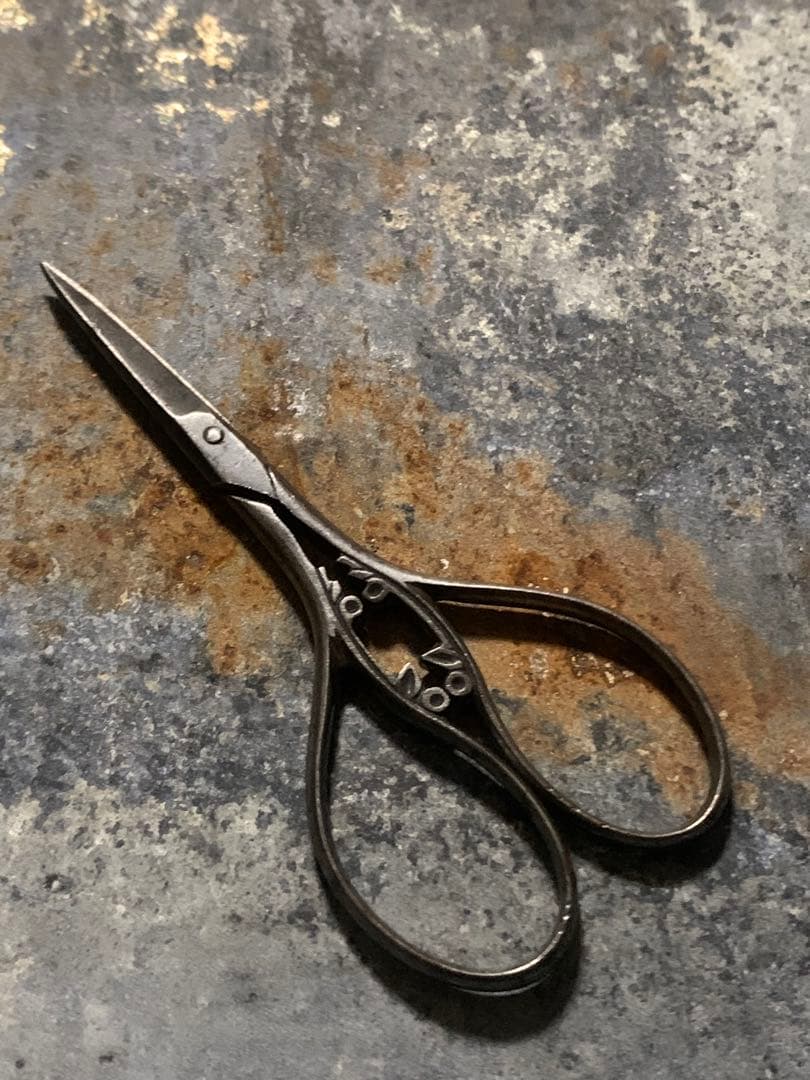 Ｄ.フランスアンティーク 糸メーカーの木箱と裁縫セット