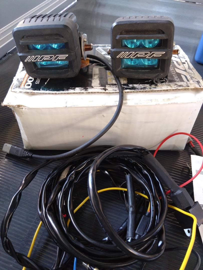 ジャオス製ランクル120プラド専用ランプステー、他