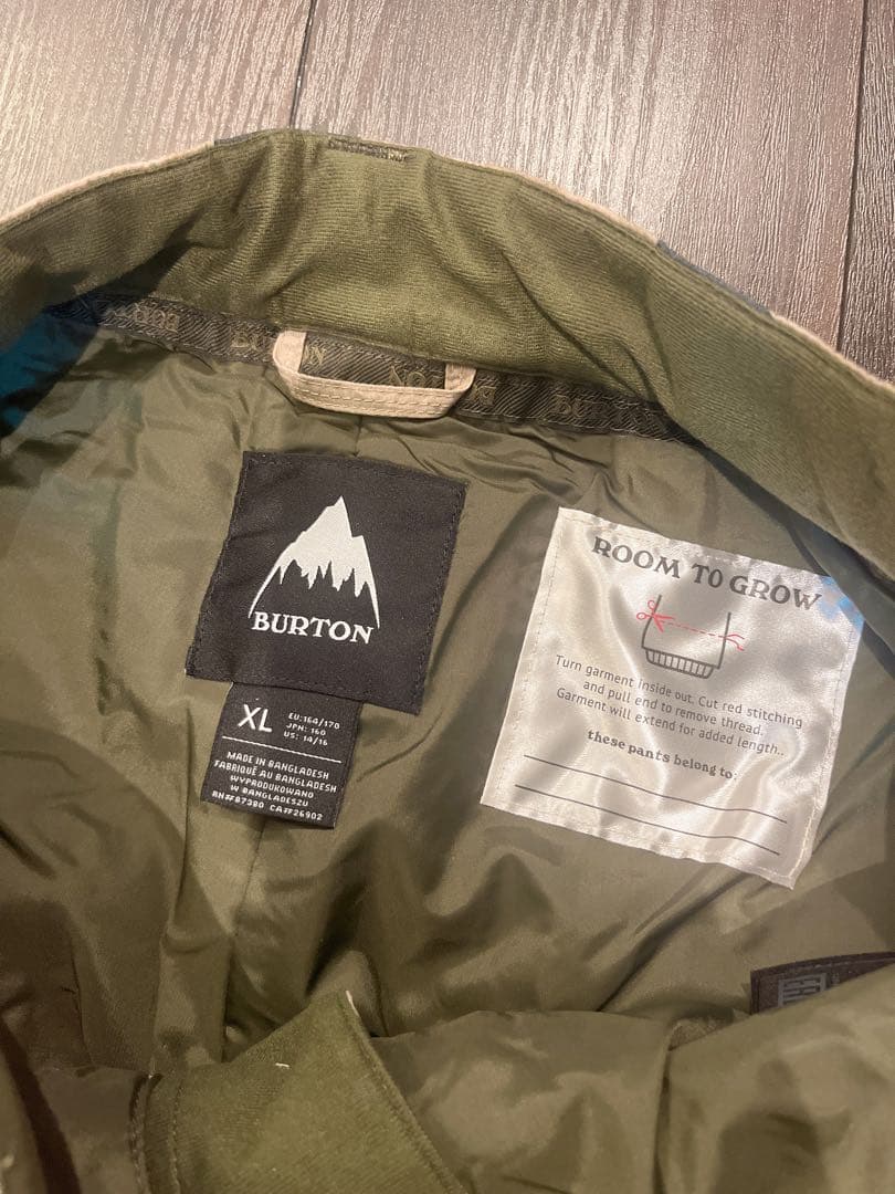 子ども用スキーウェアセット（ジャケット、パンツ、手袋、帽子）