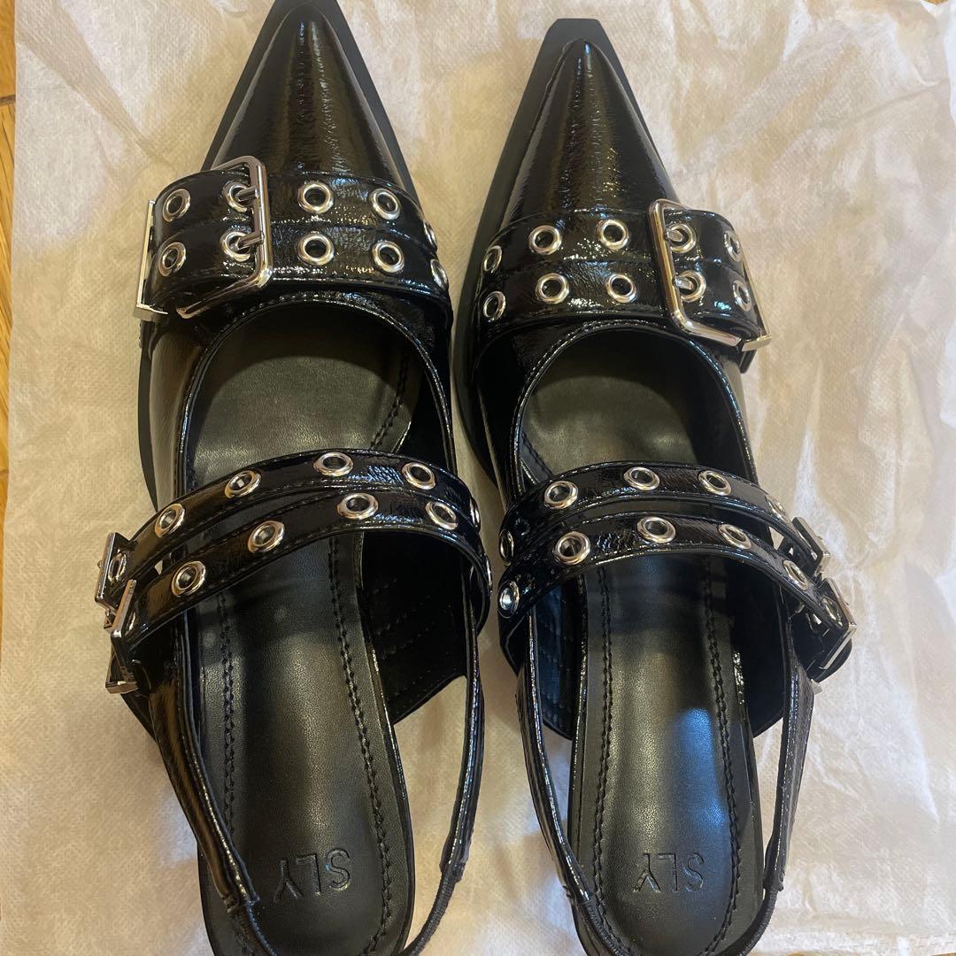 SLY POINTED TOE BELTED サンダル