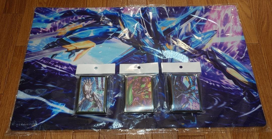 【未開封・サークル正規品】蒼穹のファフナー マークアレス スリーブ プレイマット