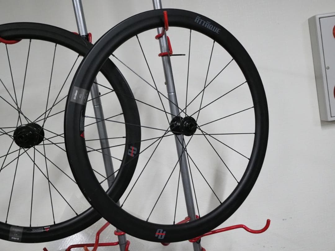 アタッキ カーボンホイール ディスクブレーキ 45mm　ATTAQUE 前後