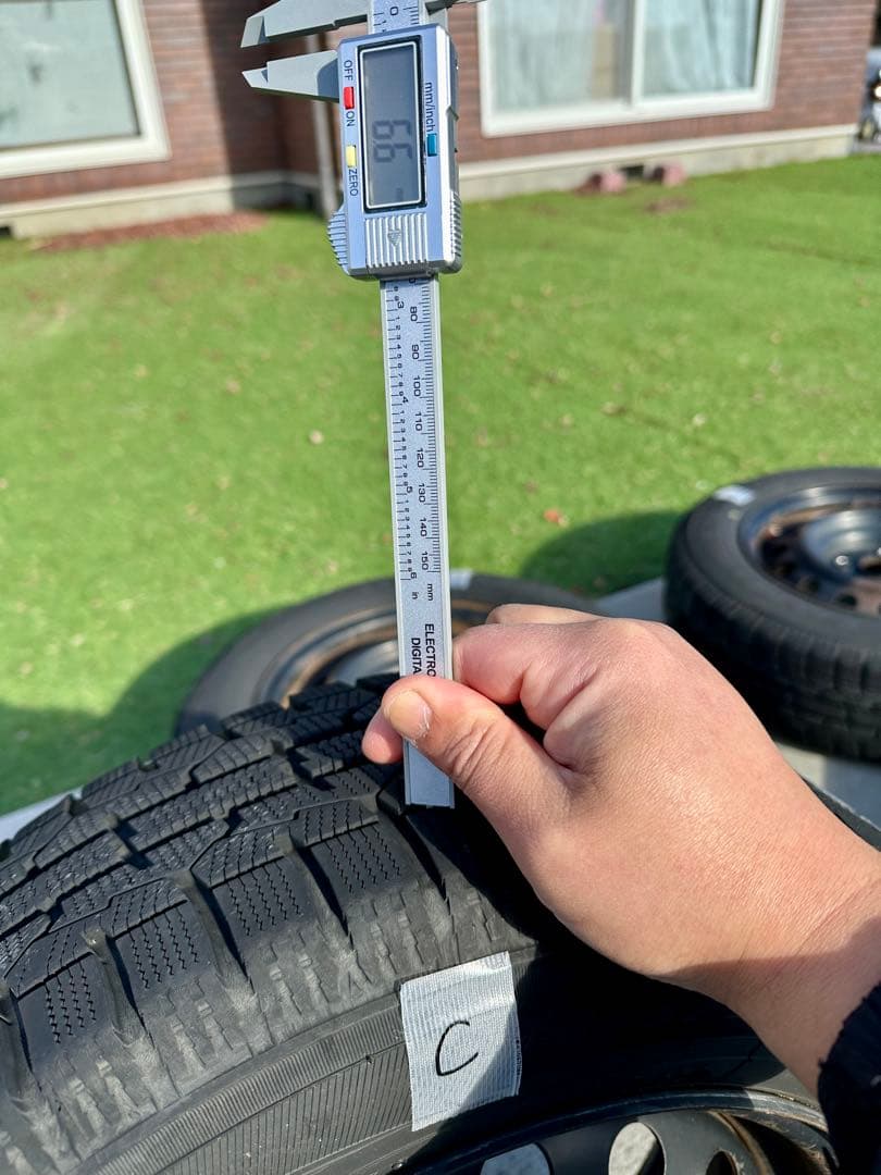 群馬 スタッドレスタイヤ トヨタ シエンタ ナット付 2022年製 オブザーブ