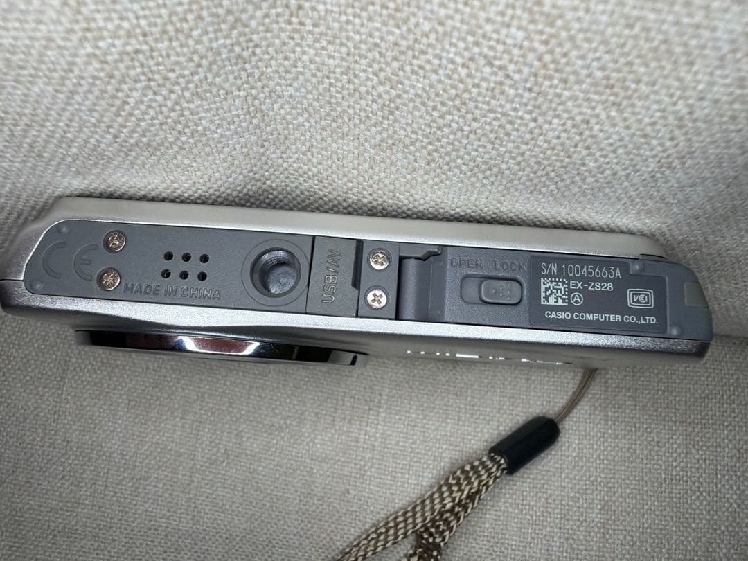CASIO カシオ EXLIM ex-zs28 デジカメ　コンデジ