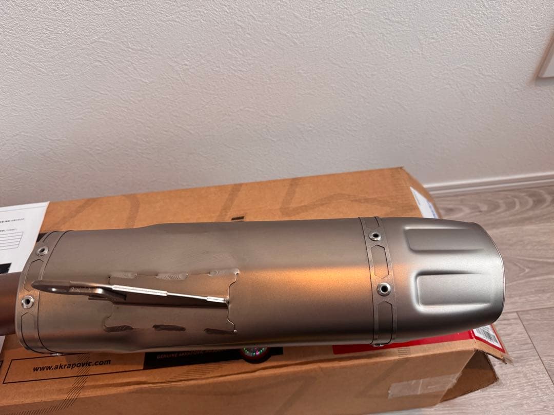 AKRAPOVIC スリップオンマフラー　政府認証　YZF-R1