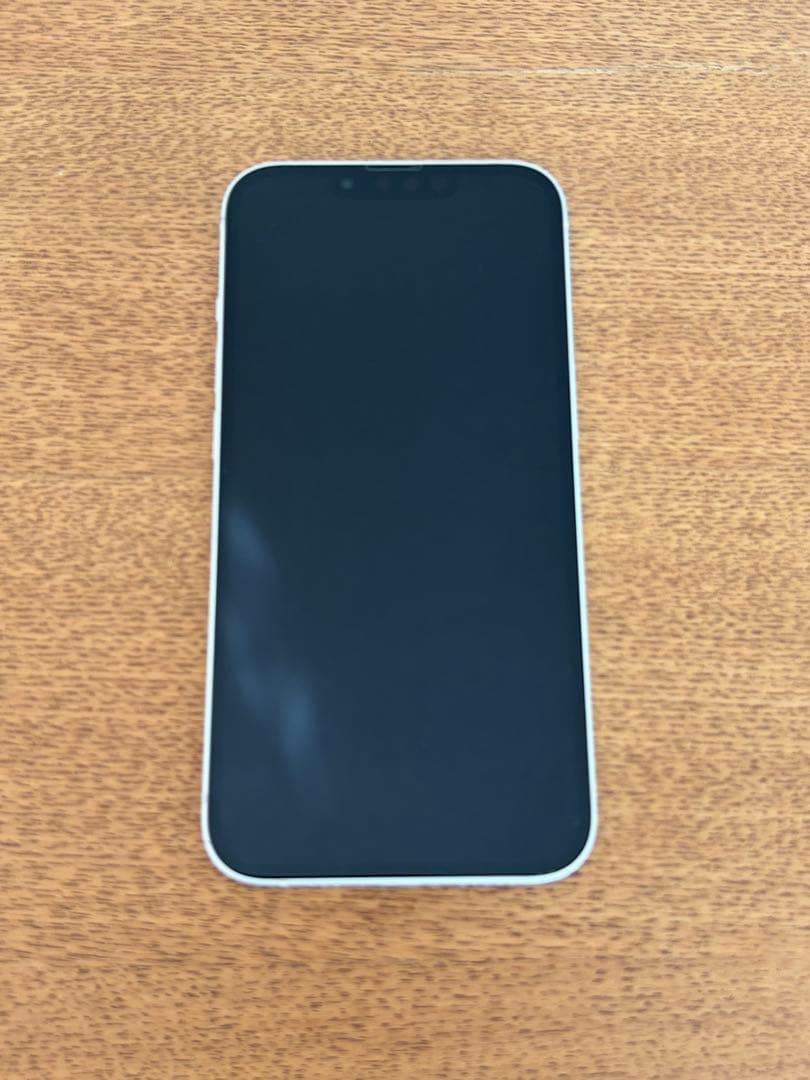 Apple iPhone 13 ホワイト カメラガラス割れ