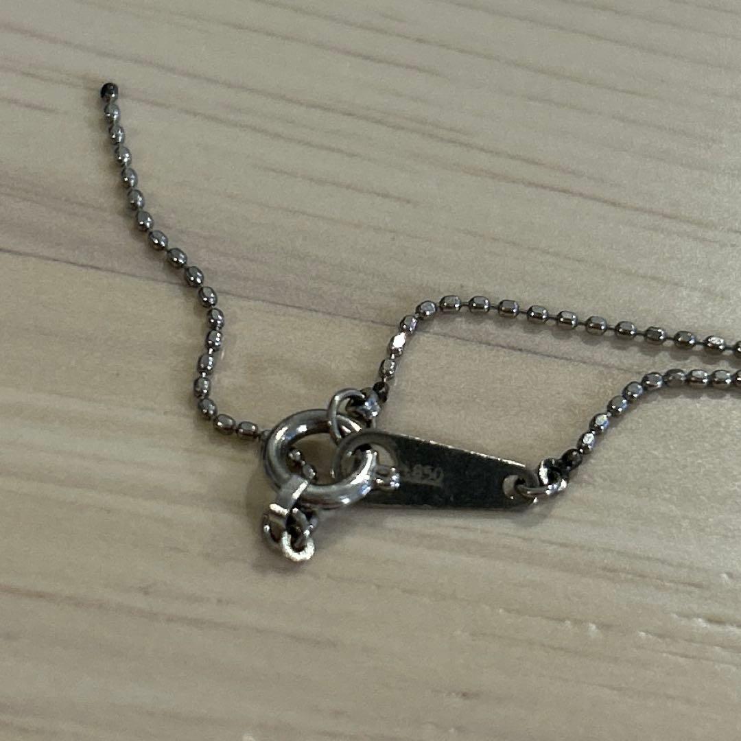 プラチナ　バタフライネックレス