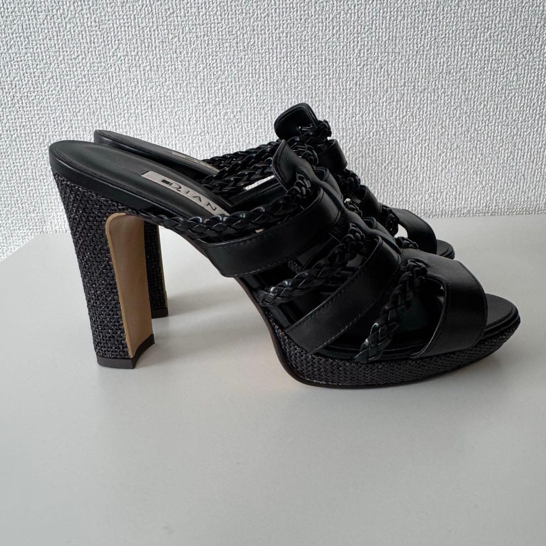 DIANAブラック グルカ調ミュール サンダル