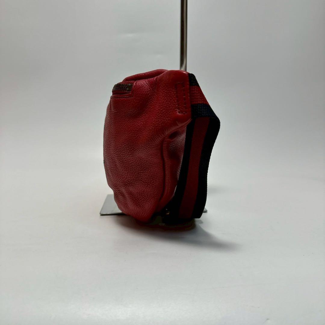 p97【美品】グッチ　レザー　ロゴプリント　シェリーライン　ウエストバッグ