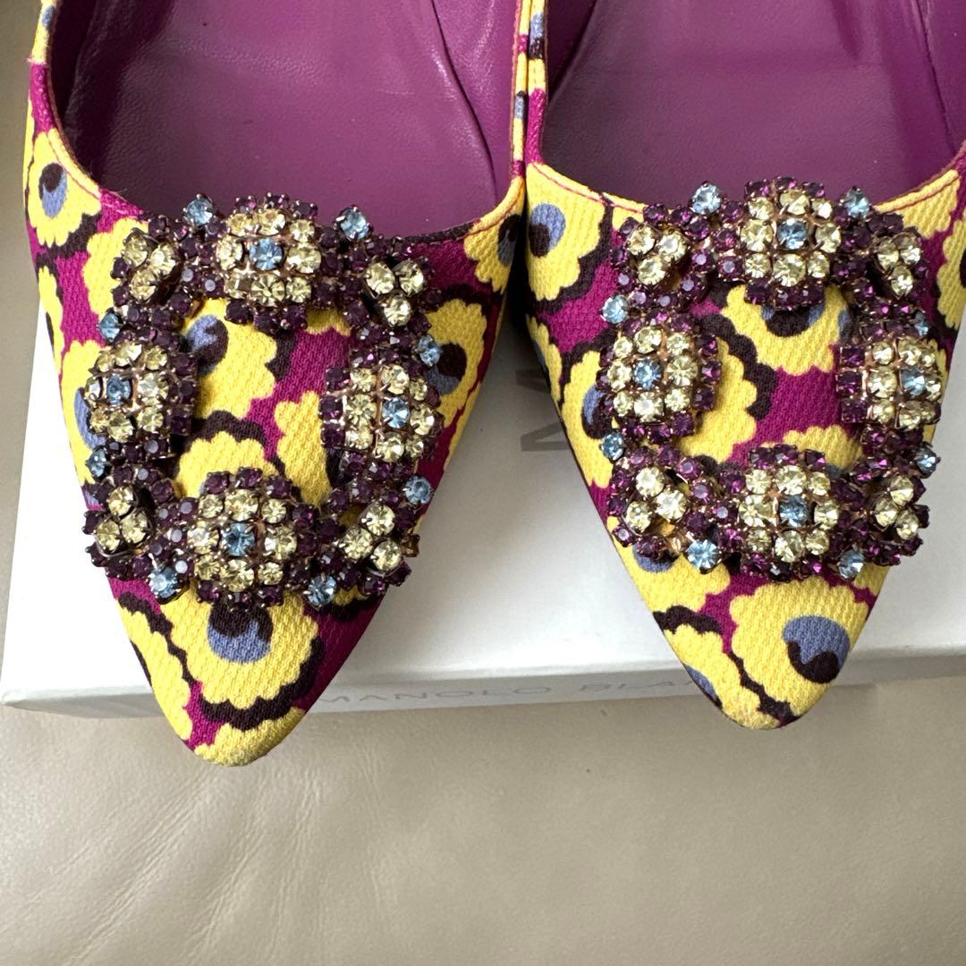 MANOLO BLAHNIK マノロブラニク　ビジューパンプス