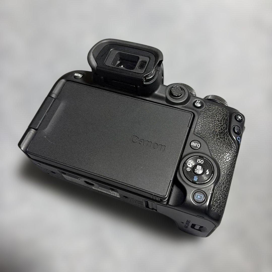 Canon EOS R10 ボディ【ファインダー部分ゴム欠け】