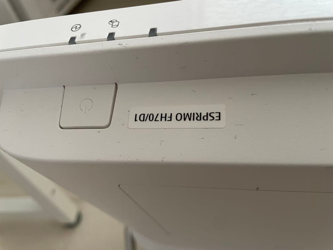 Fujitsu ESPRIMO FH70/D1FMVF70D1WデスクトップPC