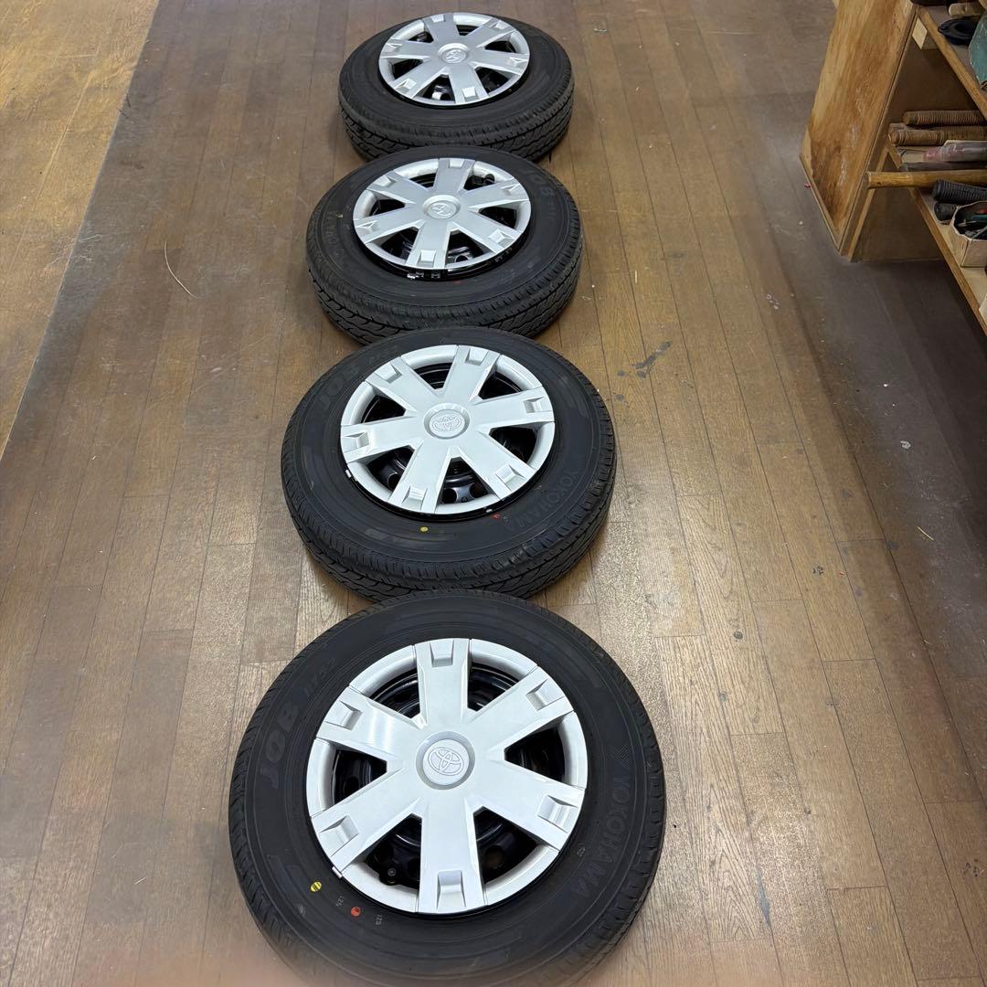 トヨタピクシスバンクルーズタイヤ4本