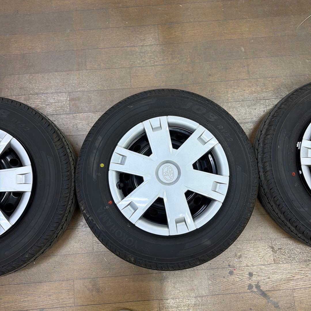 トヨタピクシスバンクルーズタイヤ4本